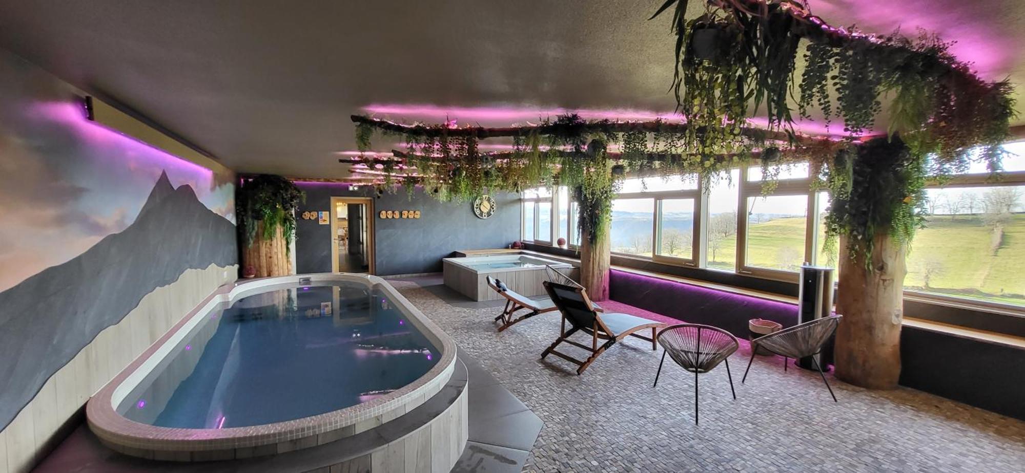 Logis Hotel Restaurant & Spa Les Remparts Salers Exterior foto